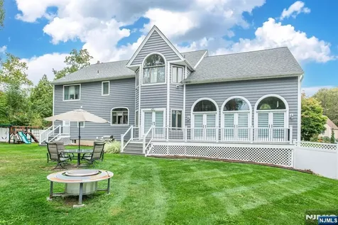5 Williams Crest Park Ridge NJ 07656