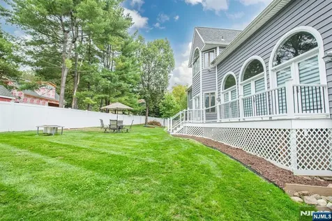 5 Williams Crest Park Ridge NJ 07656