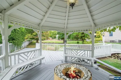 5 Williams Crest Park Ridge NJ 07656