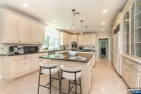 5 Williams Crest Park Ridge NJ 07656