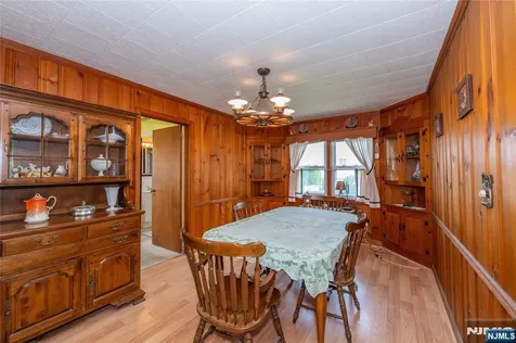 11 Oak Grove Road Caldwell NJ 07006