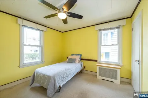 11 Oak Grove Road Caldwell NJ 07006