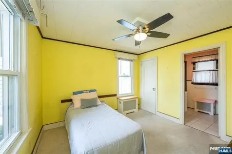 11 Oak Grove Road Caldwell NJ 07006