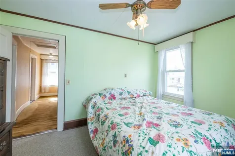 11 Oak Grove Road Caldwell NJ 07006