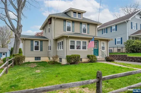 11 Oak Grove Road Caldwell NJ 07006
