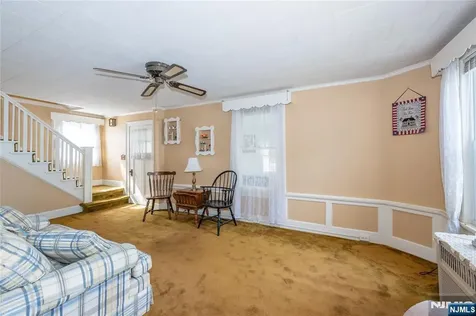 11 Oak Grove Road Caldwell NJ 07006