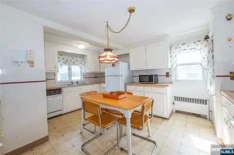 11 Oak Grove Road Caldwell NJ 07006