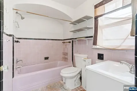 327 Field Place Hillside NJ 07205