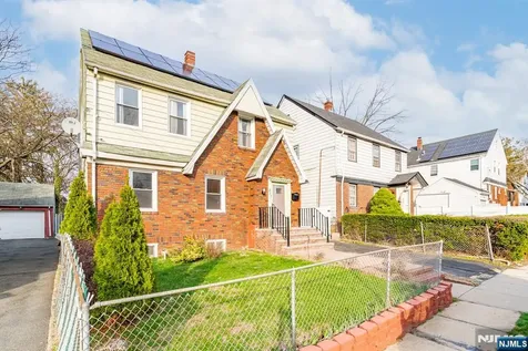 327 Field Place Hillside NJ 07205