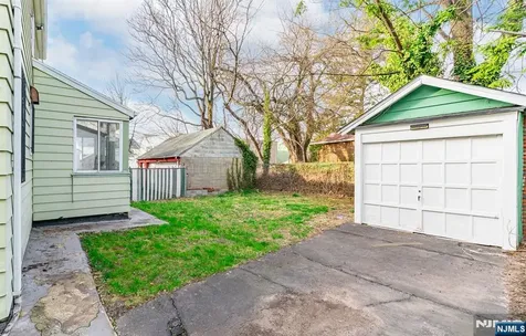 327 Field Place Hillside NJ 07205