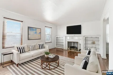 327 Field Place Hillside NJ 07205
