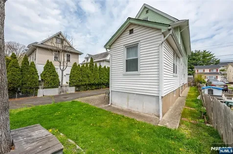 129 Howard Avenue Passaic NJ 07055