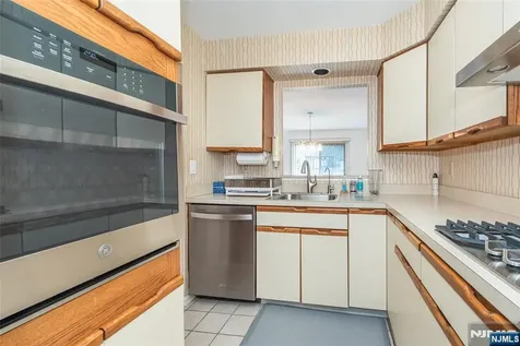141 Wedgewood Drive Woodland Park NJ 07424