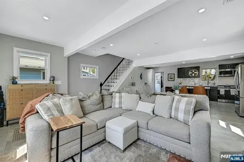 34 Shadyside Avenue Dumont NJ 07628