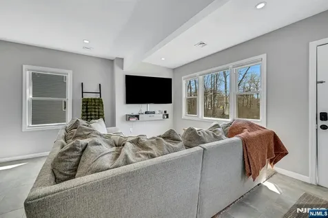 34 Shadyside Avenue Dumont NJ 07628