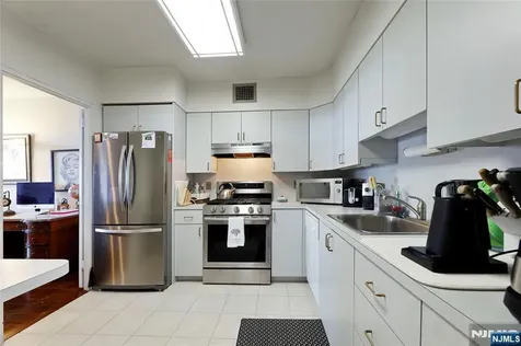 6 Horizon Fort Lee NJ 07024