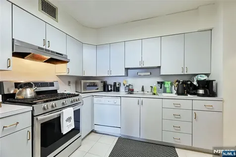 6 Horizon Fort Lee NJ 07024