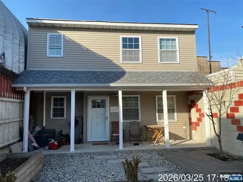 38 Delancy Street Newark NJ 07105