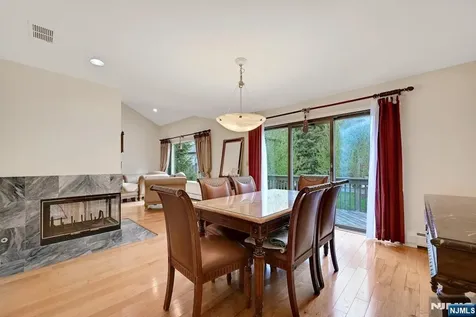 618 Fir Court Norwood NJ 07648