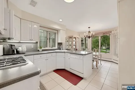 618 Fir Court Norwood NJ 07648