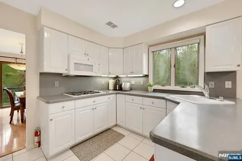 618 Fir Court Norwood NJ 07648