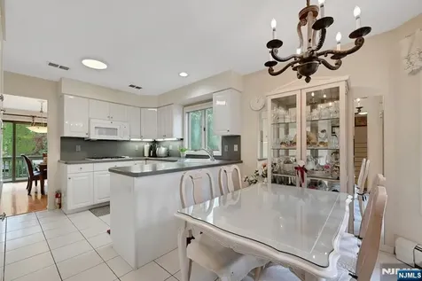 618 Fir Court Norwood NJ 07648