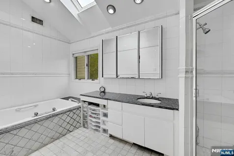 618 Fir Court Norwood NJ 07648