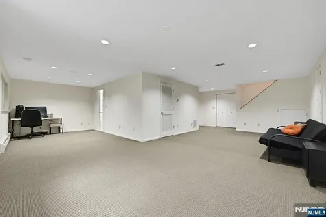 618 Fir Court Norwood NJ 07648
