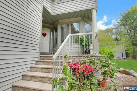 618 Fir Court Norwood NJ 07648