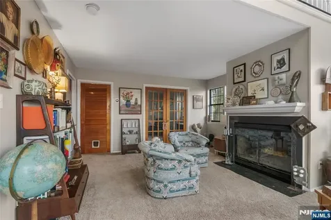 47 Manchester Lane West Milford NJ 07480