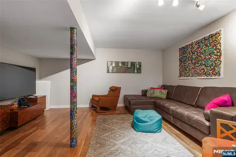 47 Manchester Lane West Milford NJ 07480