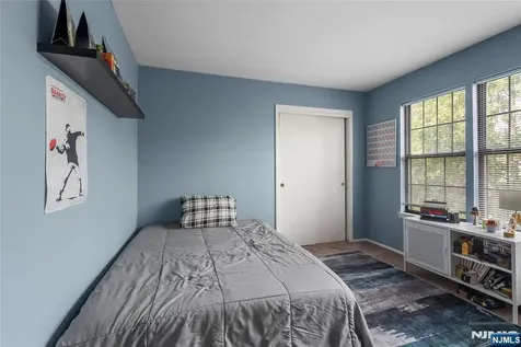 47 Manchester Lane West Milford NJ 07480