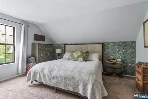 47 Manchester Lane West Milford NJ 07480