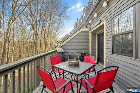 47 Manchester Lane West Milford NJ 07480