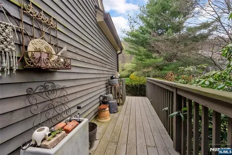 47 Manchester Lane West Milford NJ 07480