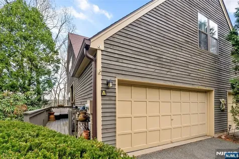 47 Manchester Lane West Milford NJ 07480