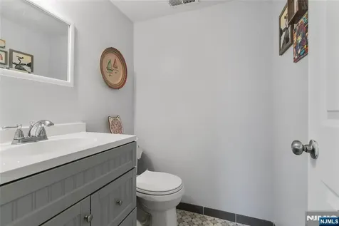 47 Manchester Lane West Milford NJ 07480