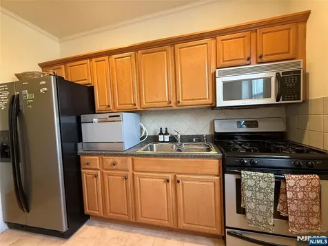 215 Orient Way Rutherford NJ 07070