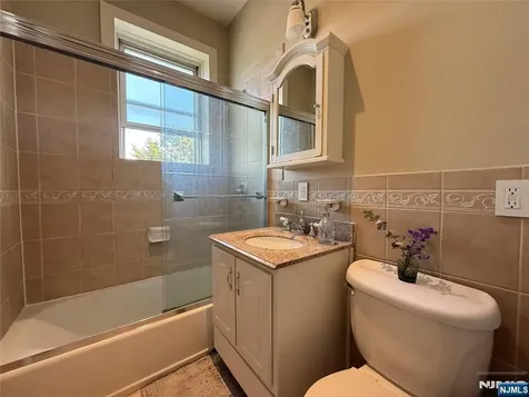 215 Orient Way Rutherford NJ 07070