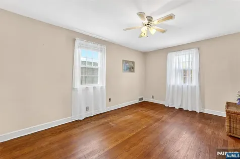 68 Ilford Avenue North Arlington NJ 07031