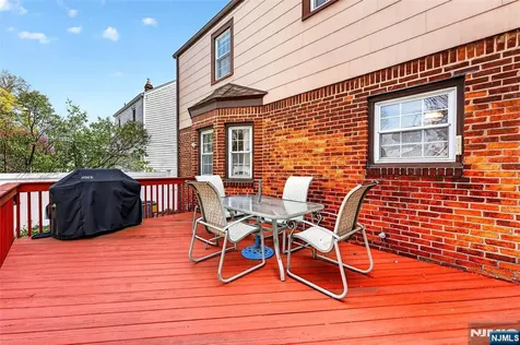 68 Ilford Avenue North Arlington NJ 07031