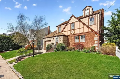 68 Ilford Avenue North Arlington NJ 07031