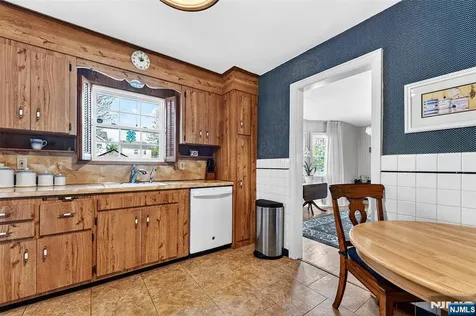 68 Ilford Avenue North Arlington NJ 07031