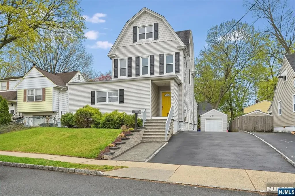 135 Cresskill Avenue Dumont NJ 07628