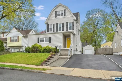 135 Cresskill Avenue Dumont NJ 07628
