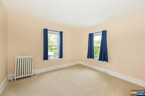 135 Cresskill Avenue Dumont NJ 07628