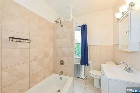 135 Cresskill Avenue Dumont NJ 07628