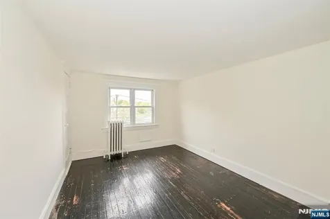 135 Cresskill Avenue Dumont NJ 07628