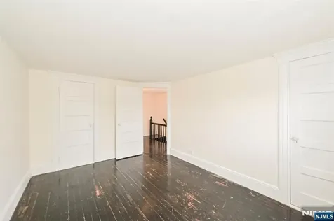 135 Cresskill Avenue Dumont NJ 07628