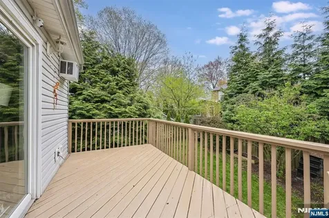 135 Cresskill Avenue Dumont NJ 07628
